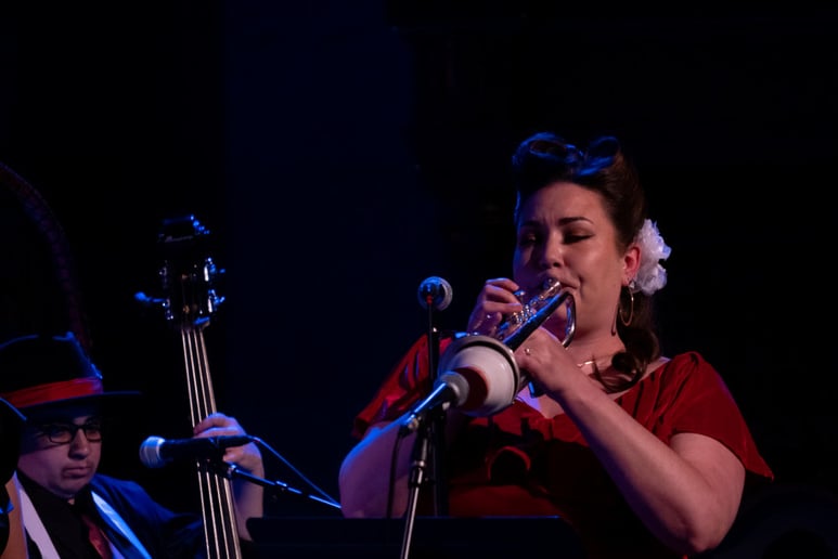 Gallery photo 3 of Natalie John - Musician