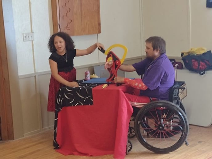 Gallery photo 3 of Nate the Magician & Savanna