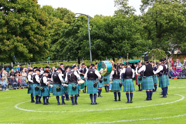 Gallery photo 3 of Nathan Wilds Bagpiper