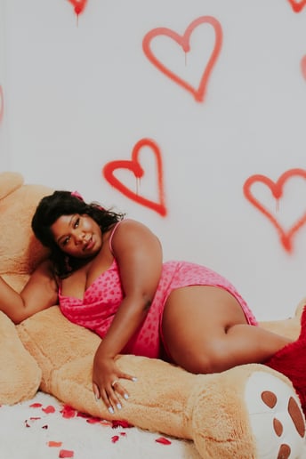 Gallery photo 4 of Nayeli