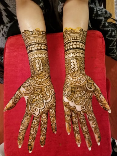 Gallery photo 3 of Naz e Henna