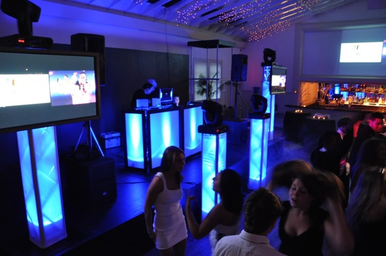 Gallery photo 1 of Needle In The Groove
