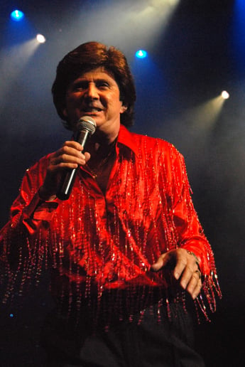 Gallery photo 2 of Neil Diamond Tribute by Richard Barry