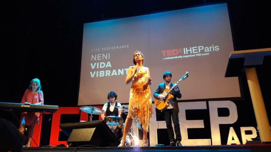 Gallery photo 6 of Neni & Vida Vibrante latin jazz performance