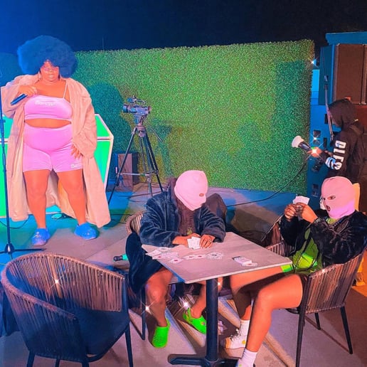 Gallery photo 1 of Neon