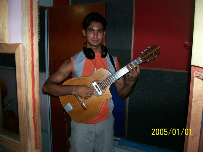Gallery photo 14 of Nestor Manuel - Cuban Tres
