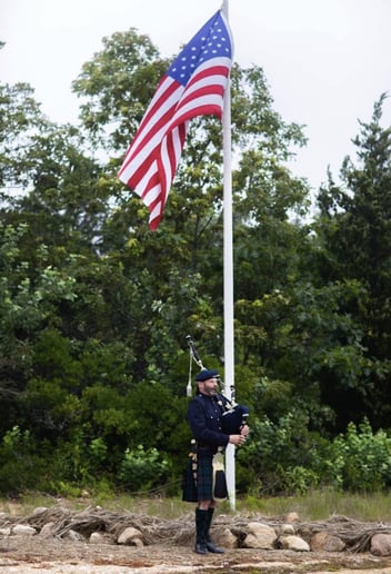 Gallery photo 4 of New England Highland Piper