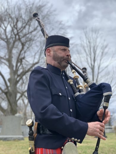 Gallery photo 11 of The Lone Piper