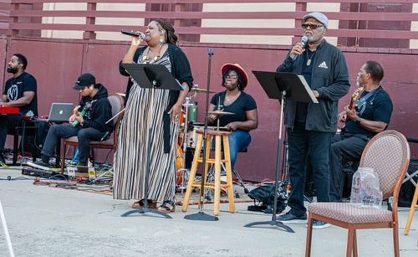 Gallery photo 4 of New Vision Band