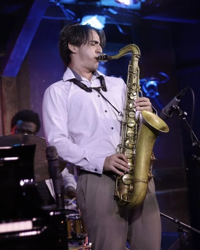 Gallery photo 3 of Adam Aronesty: Sax & Signature Events