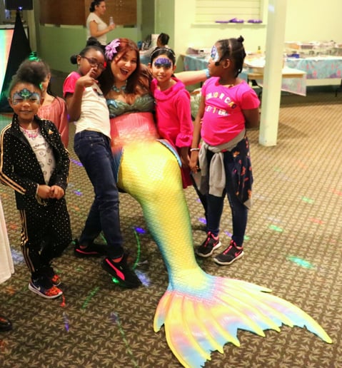 Gallery photo 4 of NewYorkMermaid