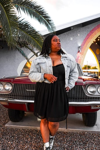 Gallery photo 4 of Nia Elise