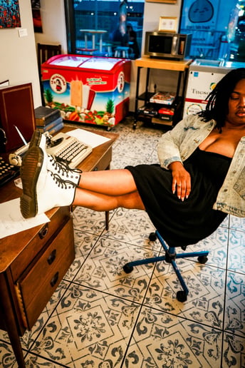 Gallery photo 5 of Nia Elise