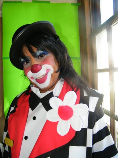 Gallery photo 6 of Nica The Magician and Clown Entertainer