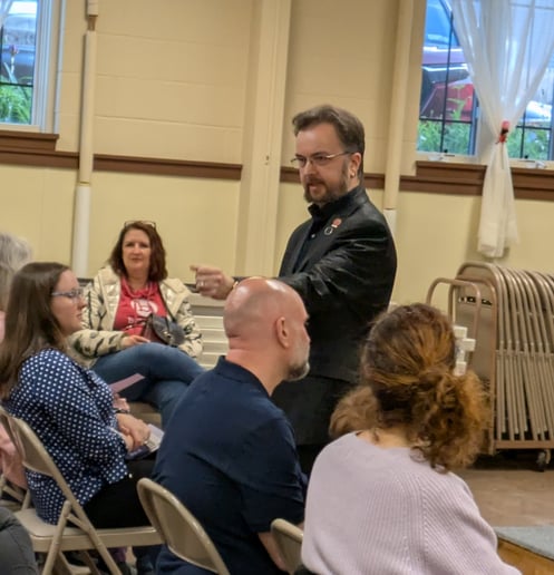 Gallery photo 1 of Nick Young, magician and mentalist