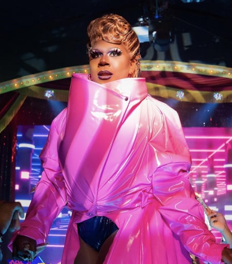 Gallery photo 4 of Nicki J