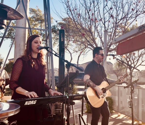 Gallery photo 1 of Nicki Park    solo/duo/trio/band