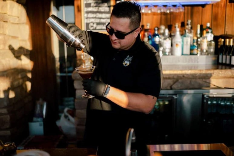Gallery photo 1 of Night Owl Bartending