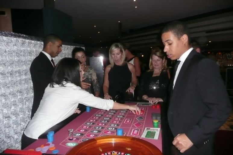 Gallery photo 1 of Nightlife Entertainment
