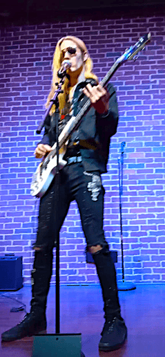 Gallery photo 1 of Nikki Franklyn Live