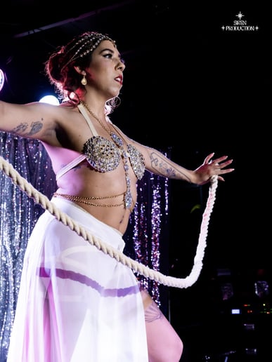 Gallery photo 7 of Nina Bytes Burlesque & More