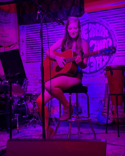 Gallery photo 5 of NinaJo Music