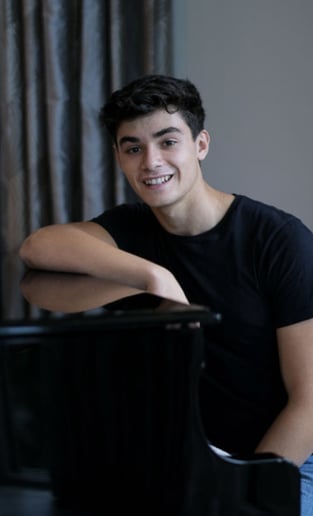 Gallery photo 3 of Noah Kriegstein