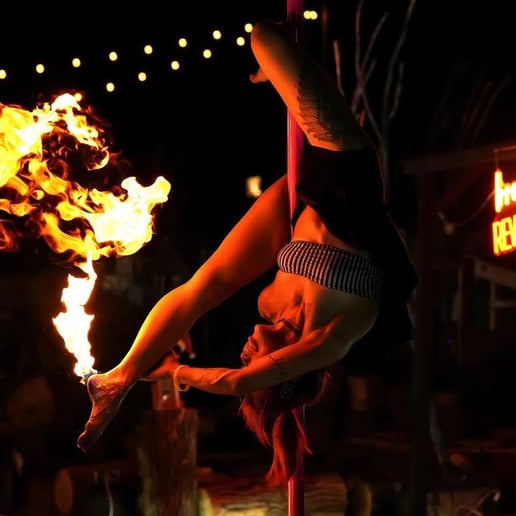 Gallery photo 2 of Nocturna Nyxen Fire Show