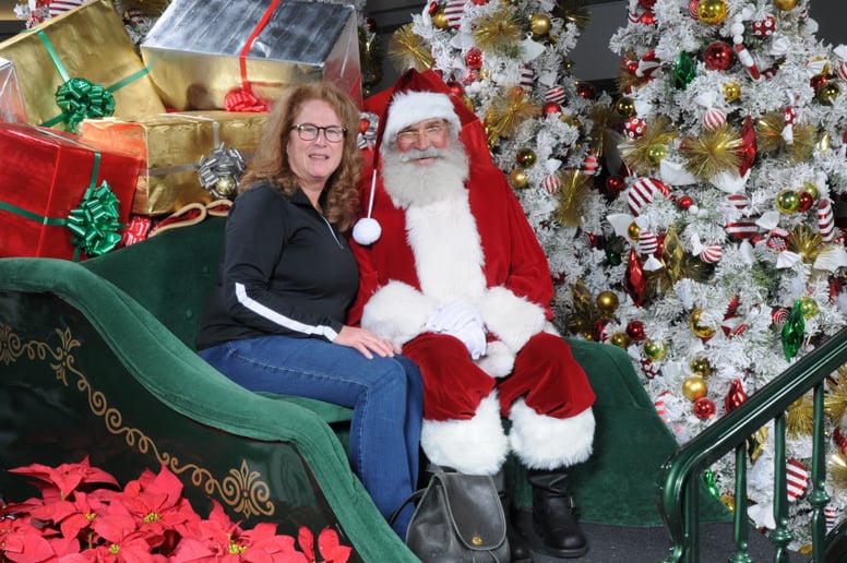 Gallery photo 6 of NOLA Santa