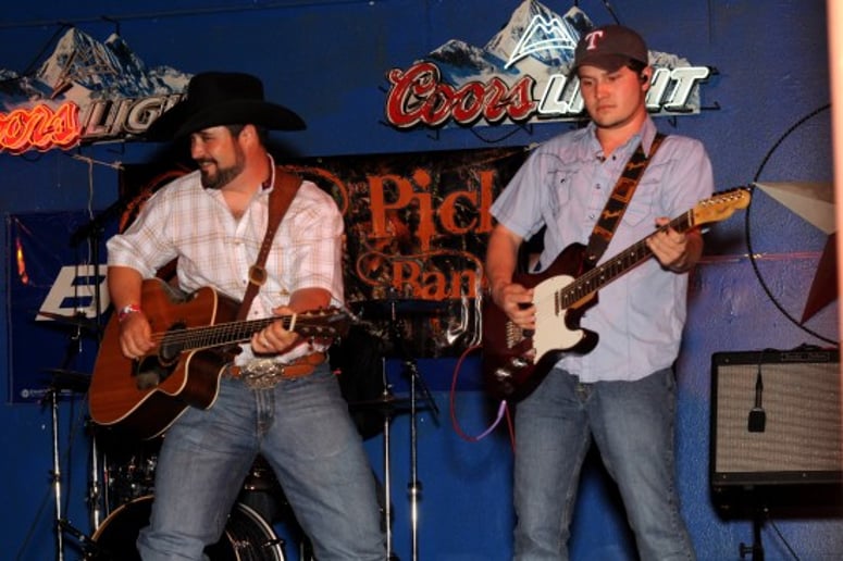 Gallery photo 1 of Nolan Pick Band