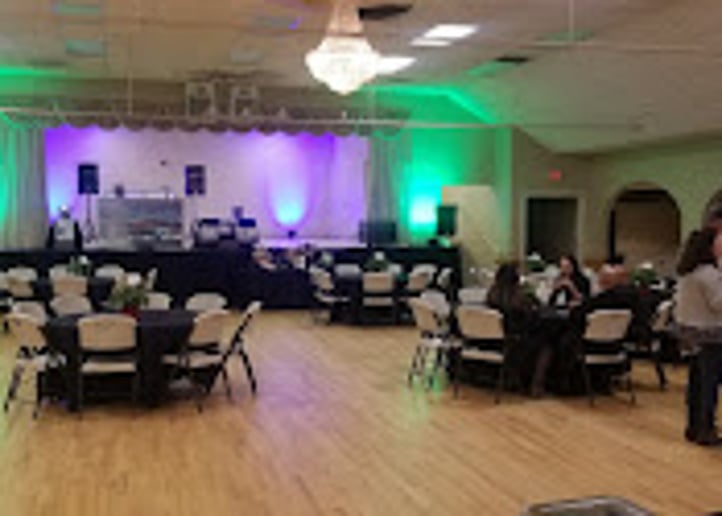 Gallery photo 2 of Non stop beats dj service