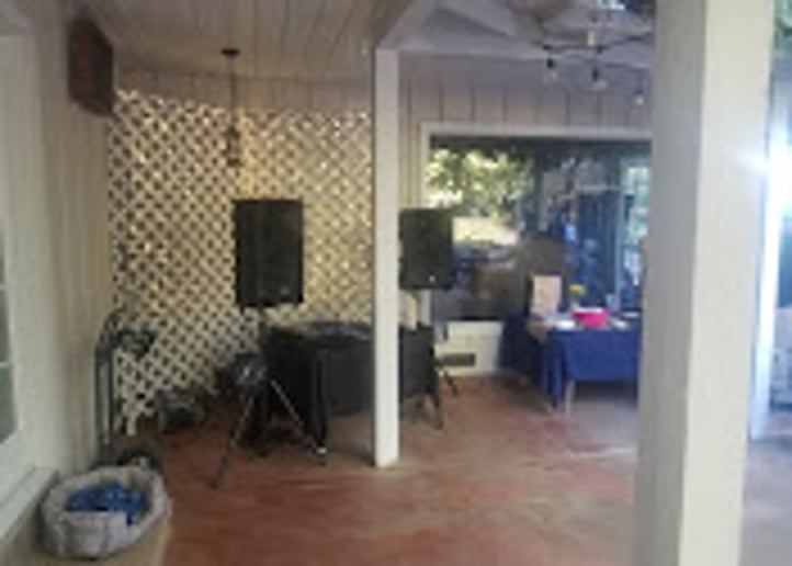 Gallery photo 5 of Non stop beats dj service
