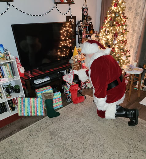 Gallery photo 1 of Norman Santa