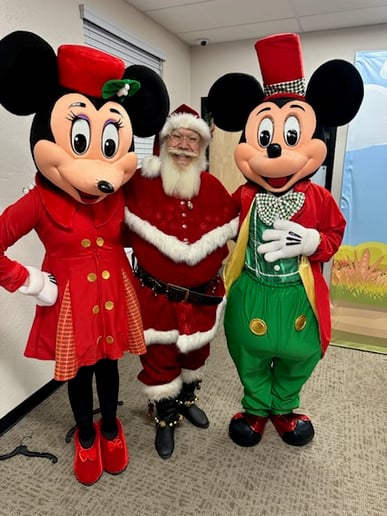 Gallery photo 3 of North Pole Santa
