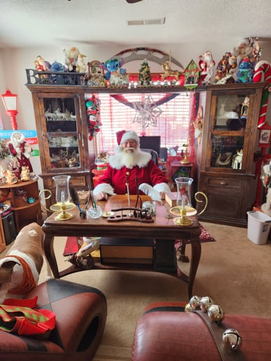 Gallery photo 9 of North Pole Santa