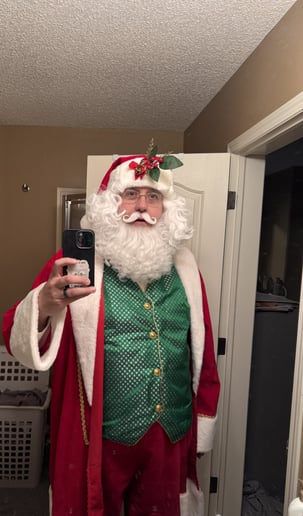 Gallery photo 1 of Northern Lights Santa