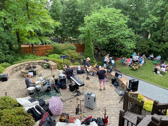 Gallery photo 6 of NoZtalgia Classic Rock