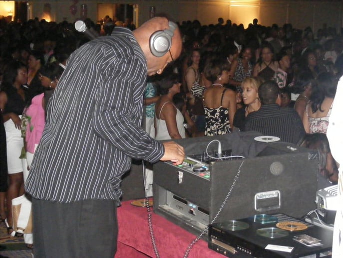 Gallery photo 9 of Number One Sound-DJ Nose