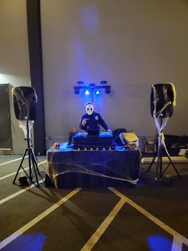 Gallery photo 10 of R&L Event DJs and Bartenders