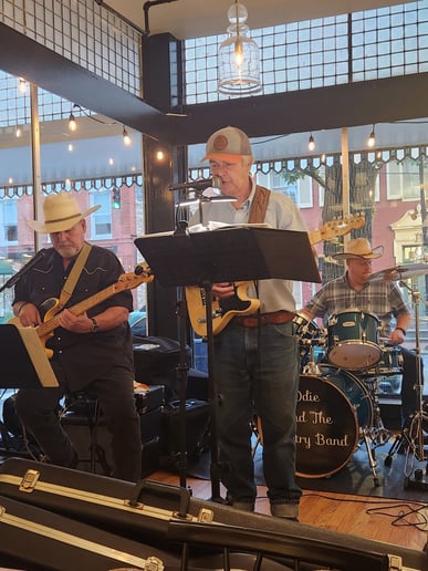 Gallery photo 16 of Odie And The Country Band