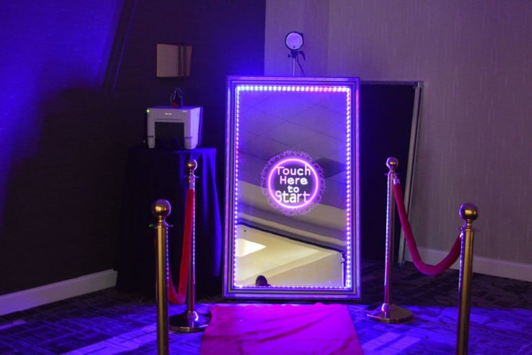 Gallery photo 1 of Odigos Photo Booths & Ent