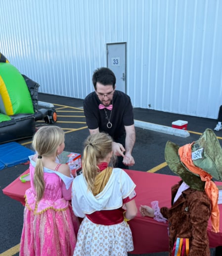 Gallery photo 3 of Oh My Gosh Magic Entertainment