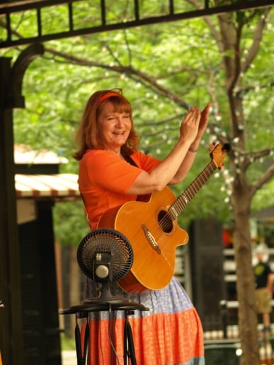 Gallery photo 3 of Oh Susannah
