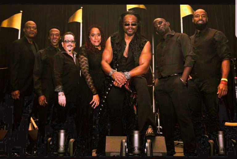 Gallery photo 1 of RL Bell and The Force