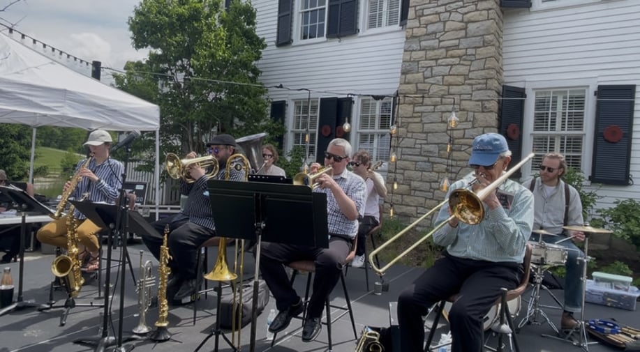 Gallery photo 1 of Old Lou's Ragtime Band