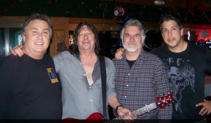 Gallery photo 4 of Old School Blues Band