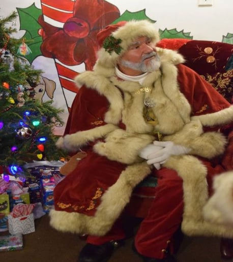 Gallery photo 3 of Old World Santa/Kris Kringle