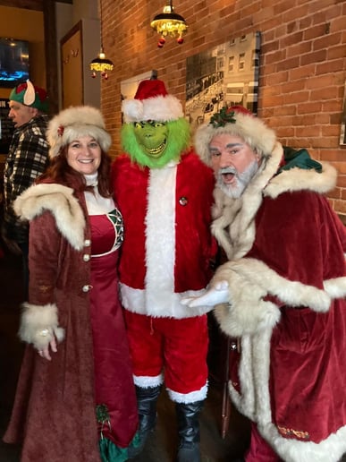 Gallery photo 5 of Old World Santa/Kris Kringle