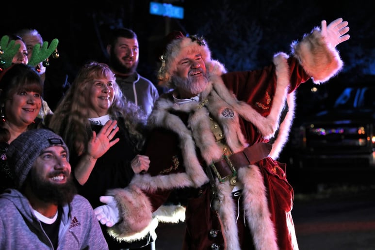 Gallery photo 9 of Old World Santa/Kris Kringle