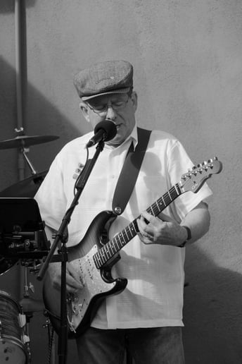 Gallery photo 6 of Olde & in the Way Band